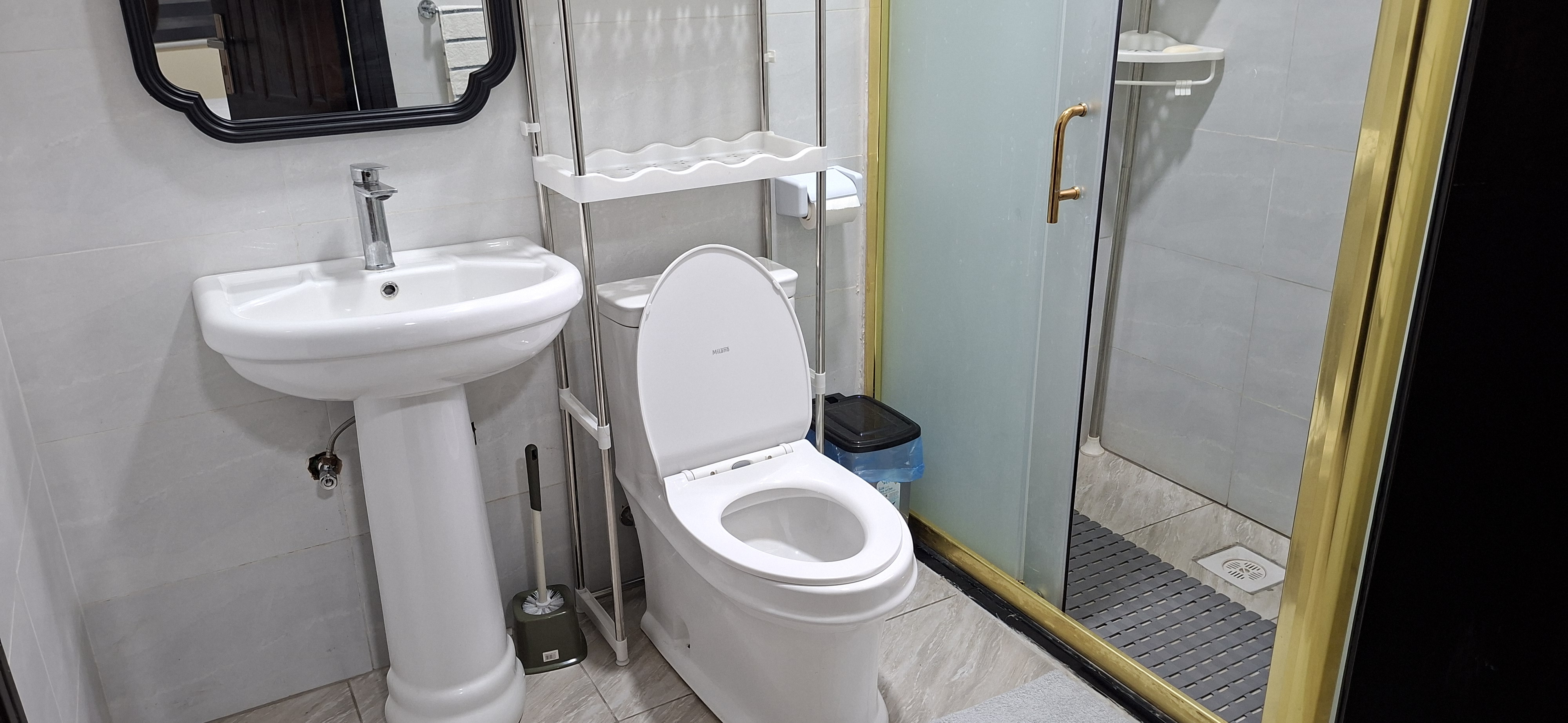 Dd bathroom3 — TEE Guest House apartment in Sinkor, Monrovia